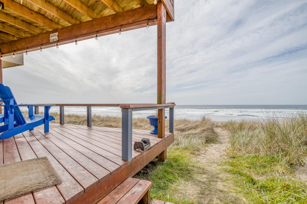 Photo of Patio Balcony in Rockaway Beach