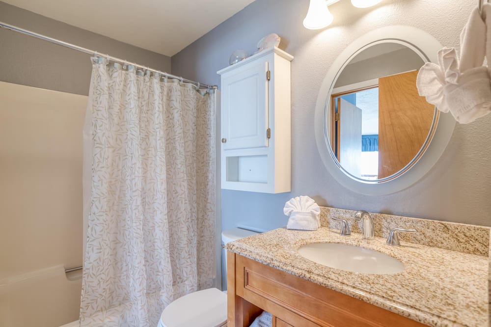 Photo of Bathroom in Rockaway Beach
