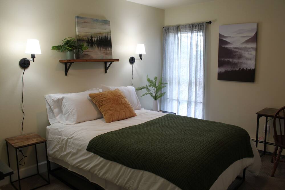 Photo of Bedroom in University Park