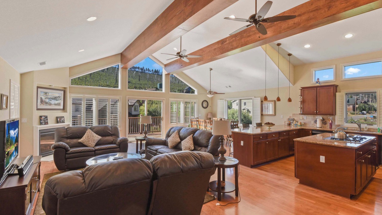 Photo of Patio Balcony in Mountain View Estates