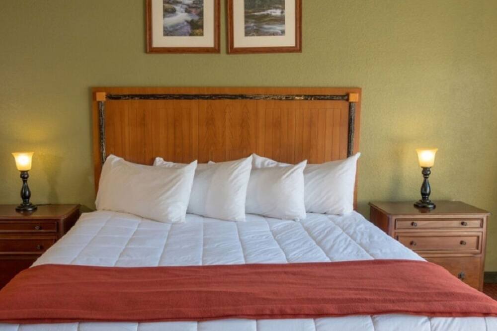 Photo of Bedroom in Gatlinburg