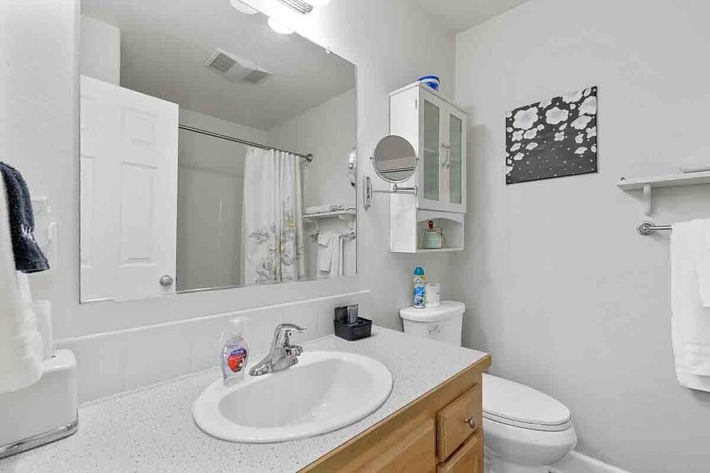 Photo of Bathroom in Seaview