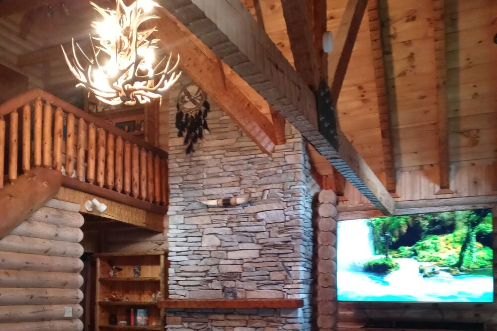 Photo of Livingroom in Lawrence County
