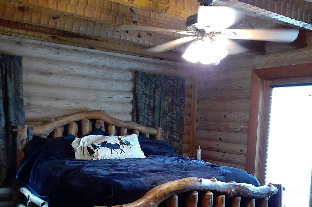 Photo of Bedroom in Lawrence County