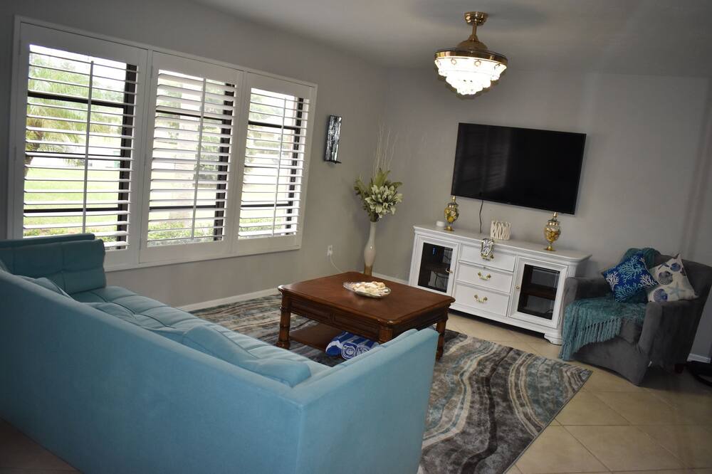 Photo of Livingroom in Kings Lake