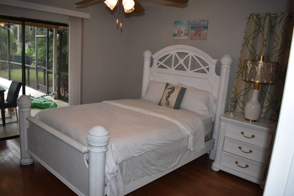 Photo of Bedroom in Kings Lake