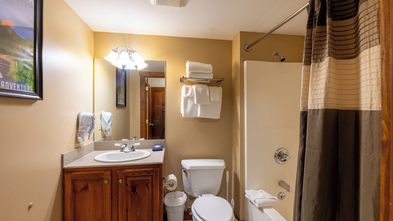 Photo of Bathroom in Snowshoe