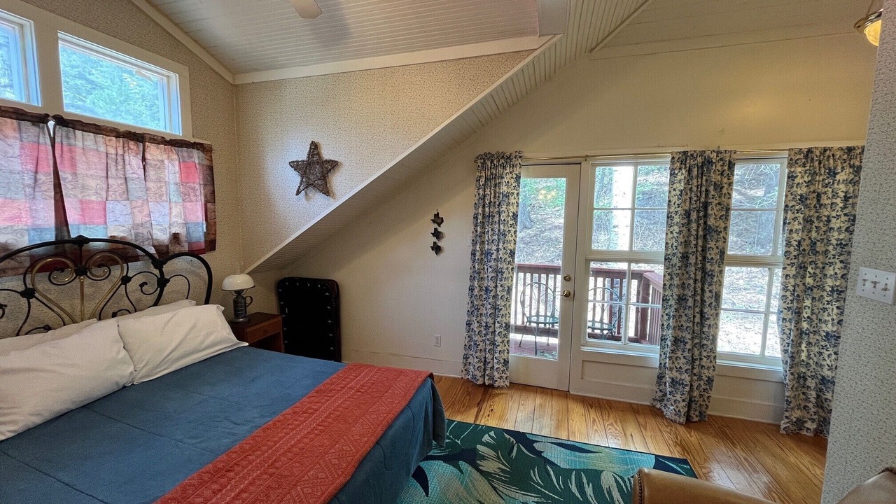 Photo of Bedroom in Cloudcroft