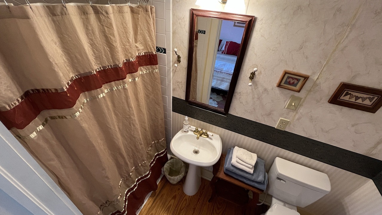 Photo of Bathroom in Cloudcroft