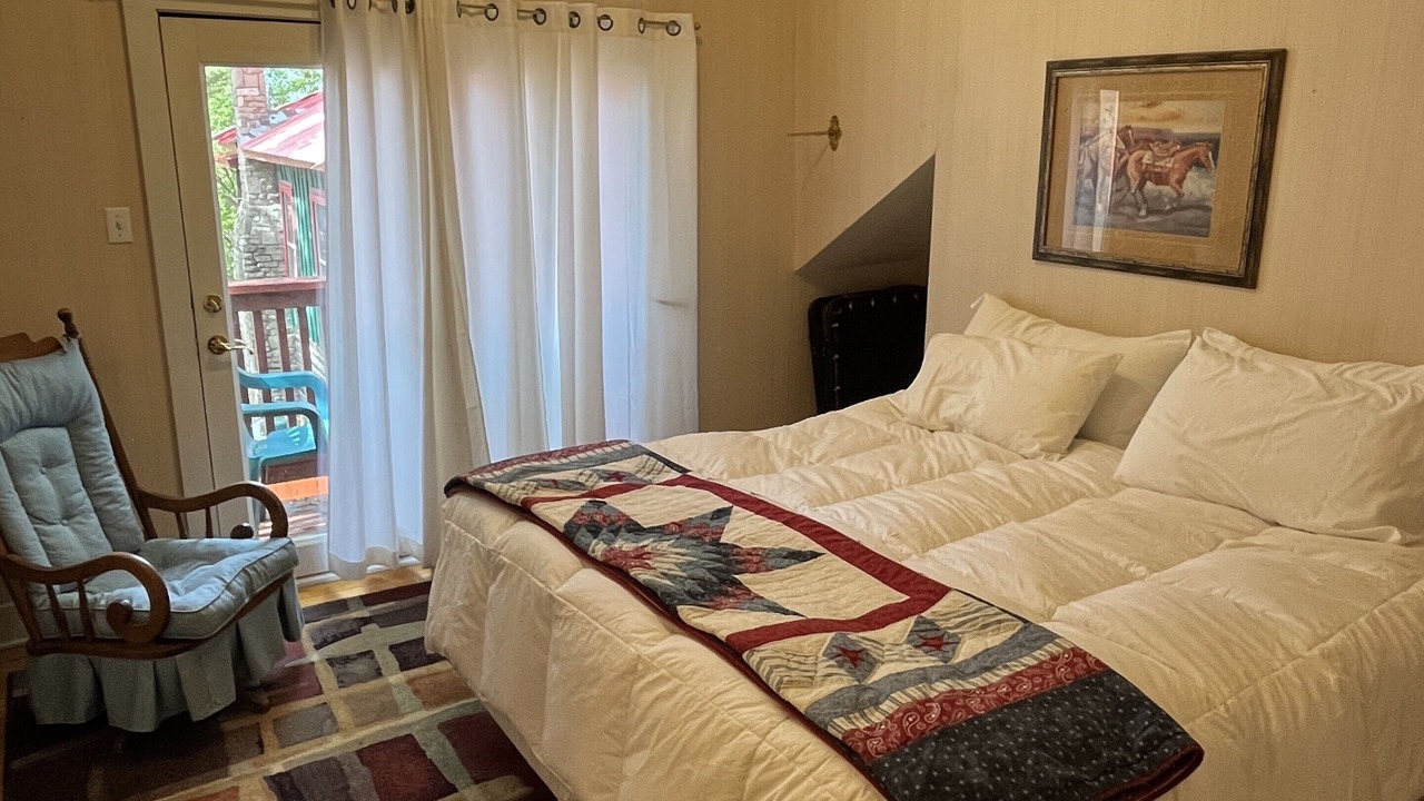 Photo of Bedroom in Cloudcroft