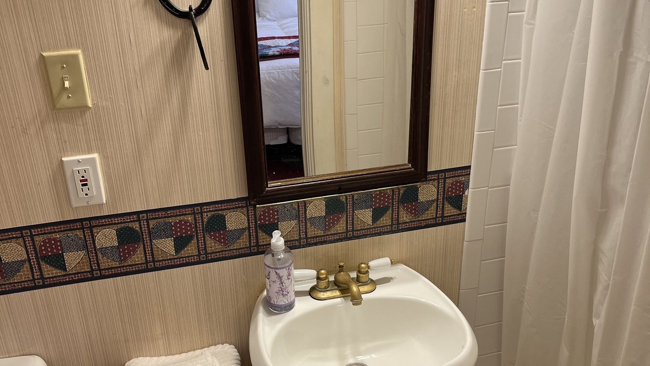 Photo of Bathroom in Cloudcroft
