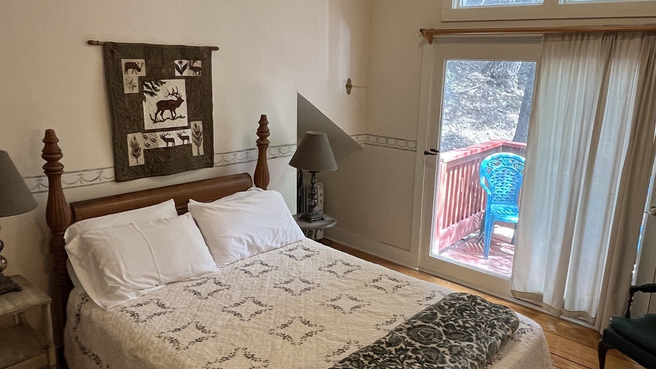 Photo of Bedroom in Cloudcroft