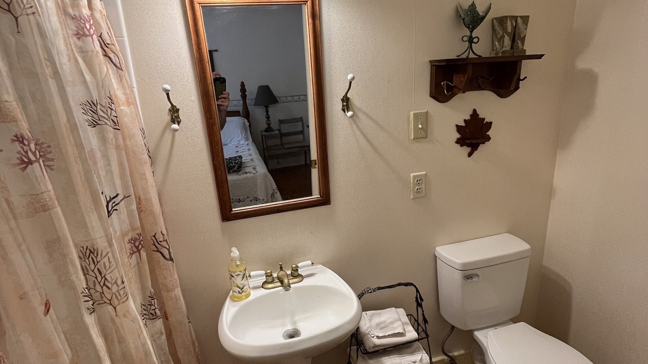 Photo of Bathroom in Cloudcroft