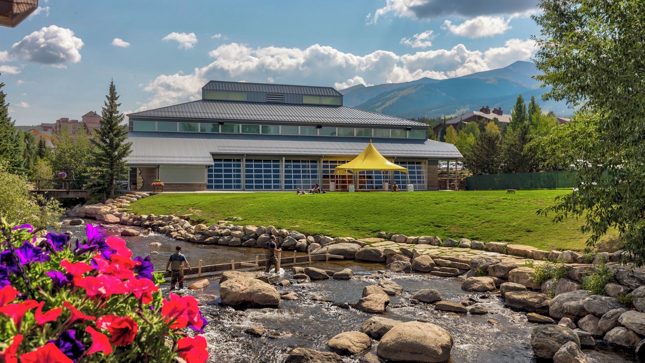 Photo of Outdoor in Fairmount On The River