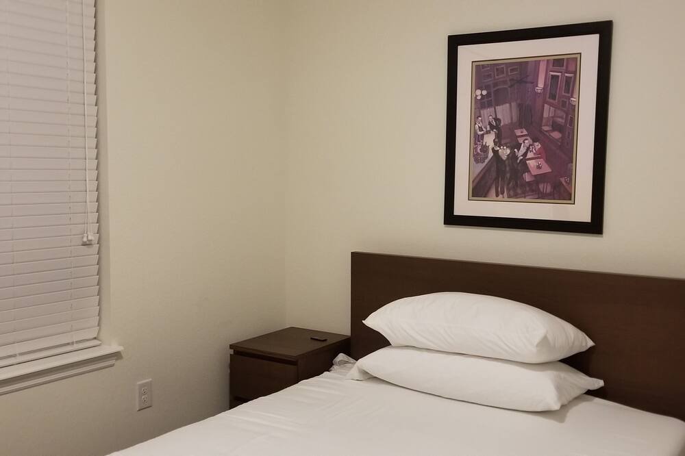 Photo of Bedroom in Parker