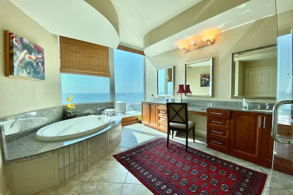 Photo of Bathroom in Ono Island