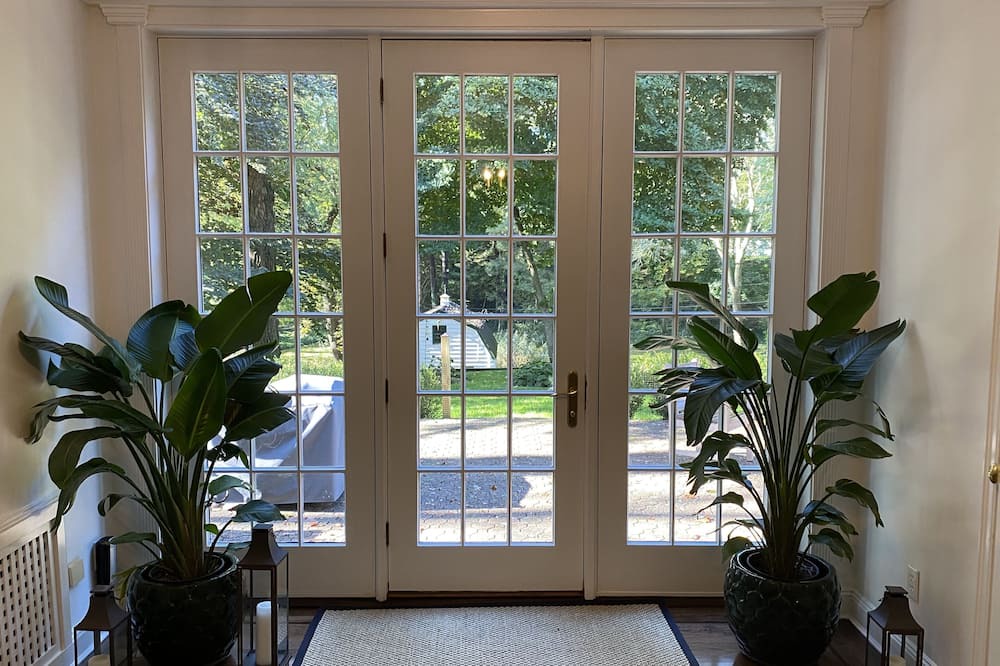 Photo of Livingroom in Locust Valley