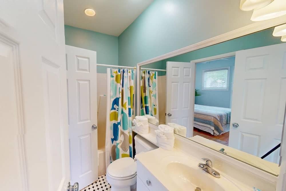 Photo of Bathroom in Litchfield by the Sea
