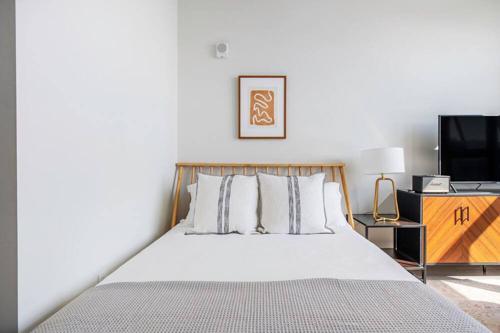 Photo of Bedroom in River North Art District