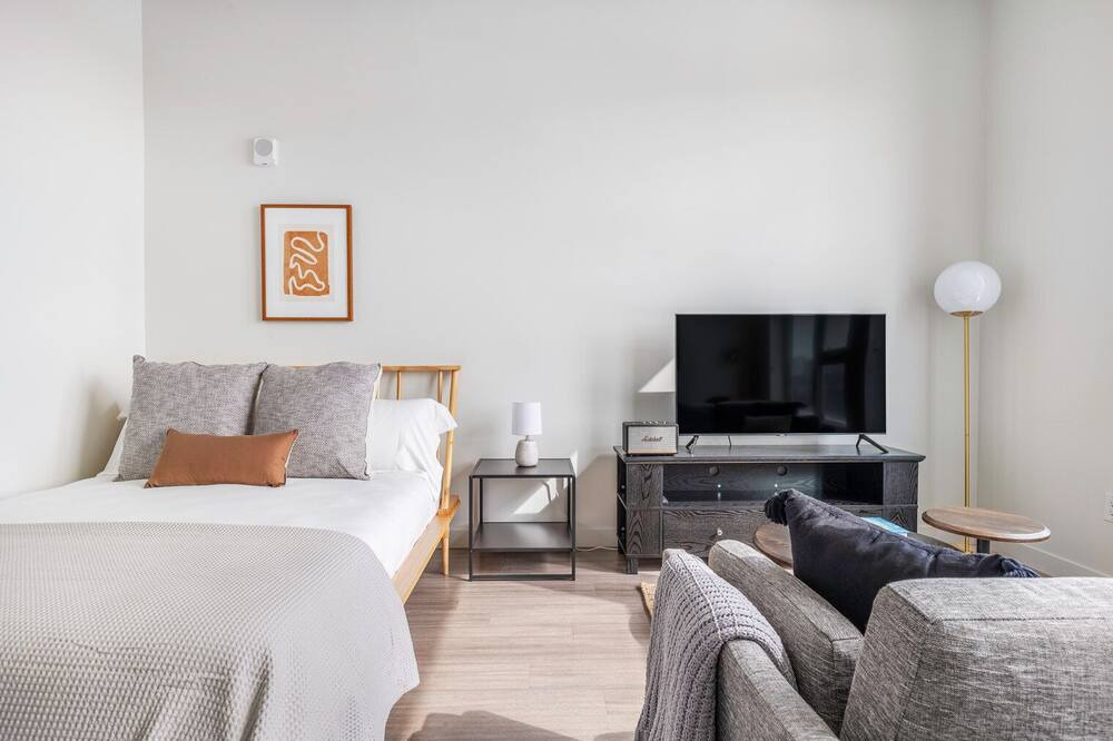 Photo of Bedroom in River North Art District