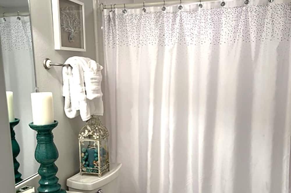 Photo of Bathroom in Sunnyside