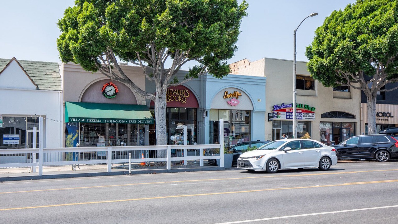 Photo of Outdoor in Greater Wilshire - Hancock Park
