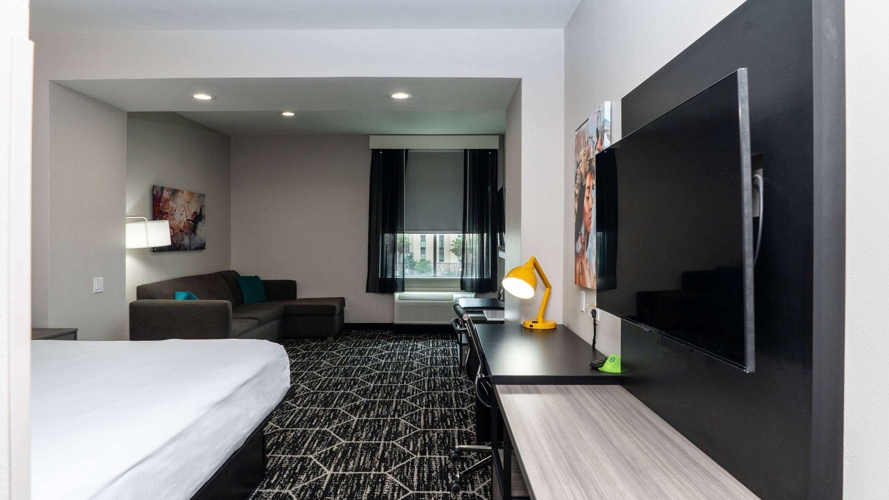 Photo of Bedroom in South Side