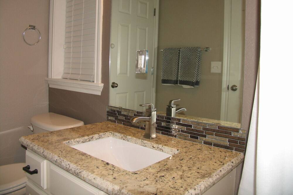 Photo of Bathroom in North Central Westminster