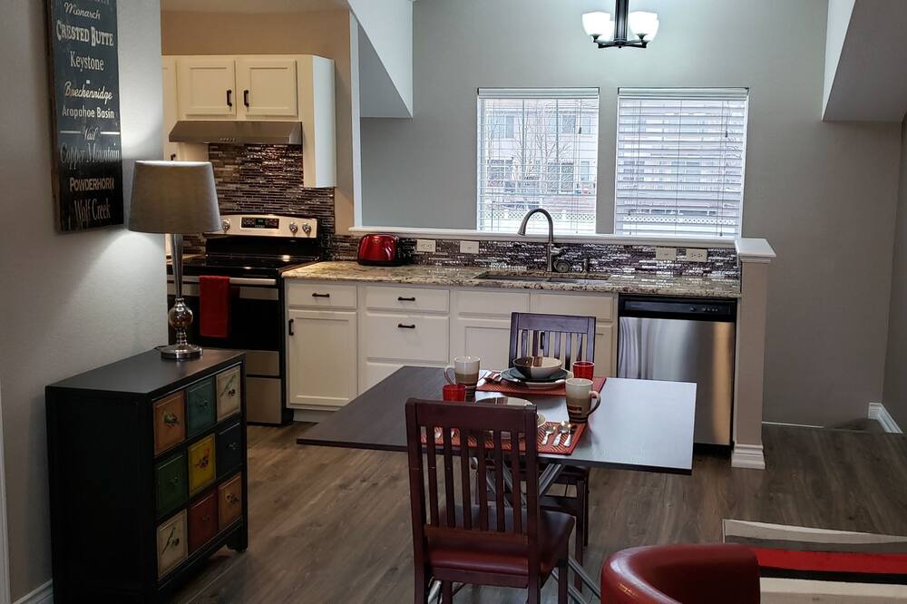 Photo of Kitchen in North Central Westminster
