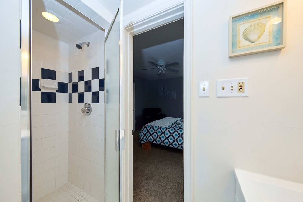 Photo of Bedroom in Jewell Heights - Hoffman Heights
