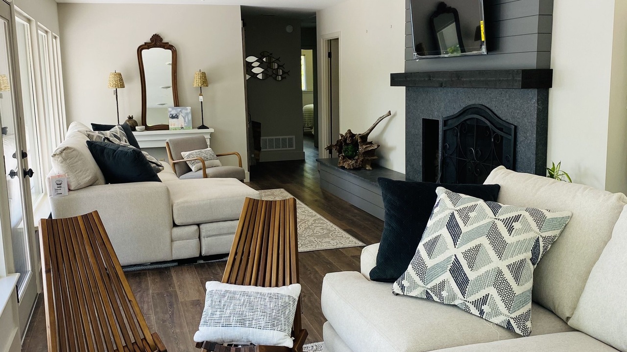Photo of Livingroom in Little Kowaliga
