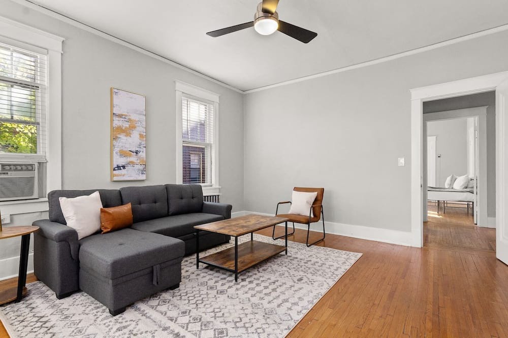 Photo of Bedroom in Hillsboro Village