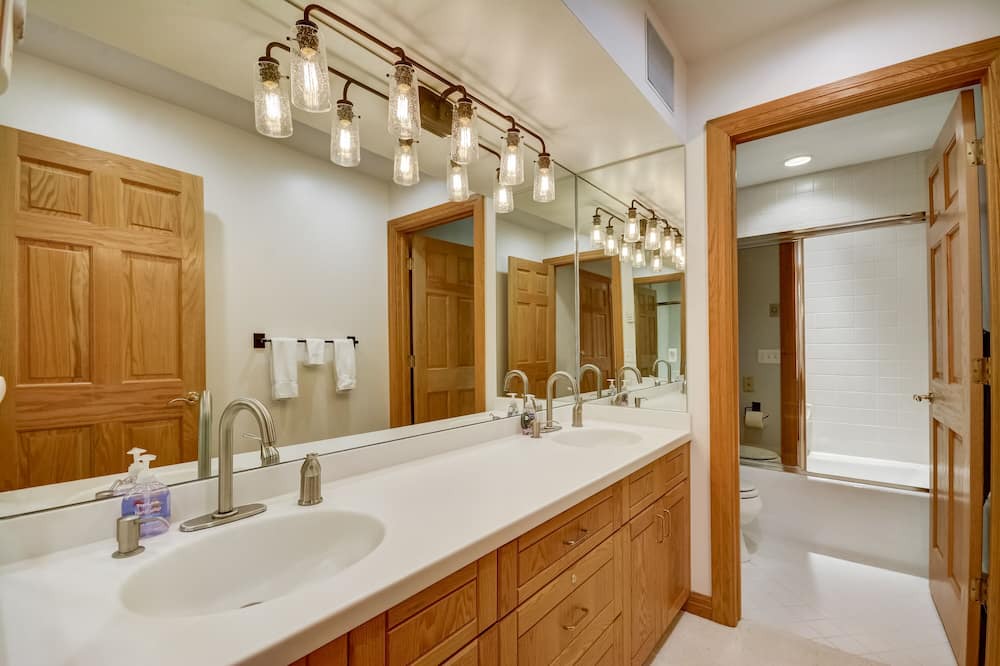 Photo of Bathroom in Salt Lake Mountain Resorts