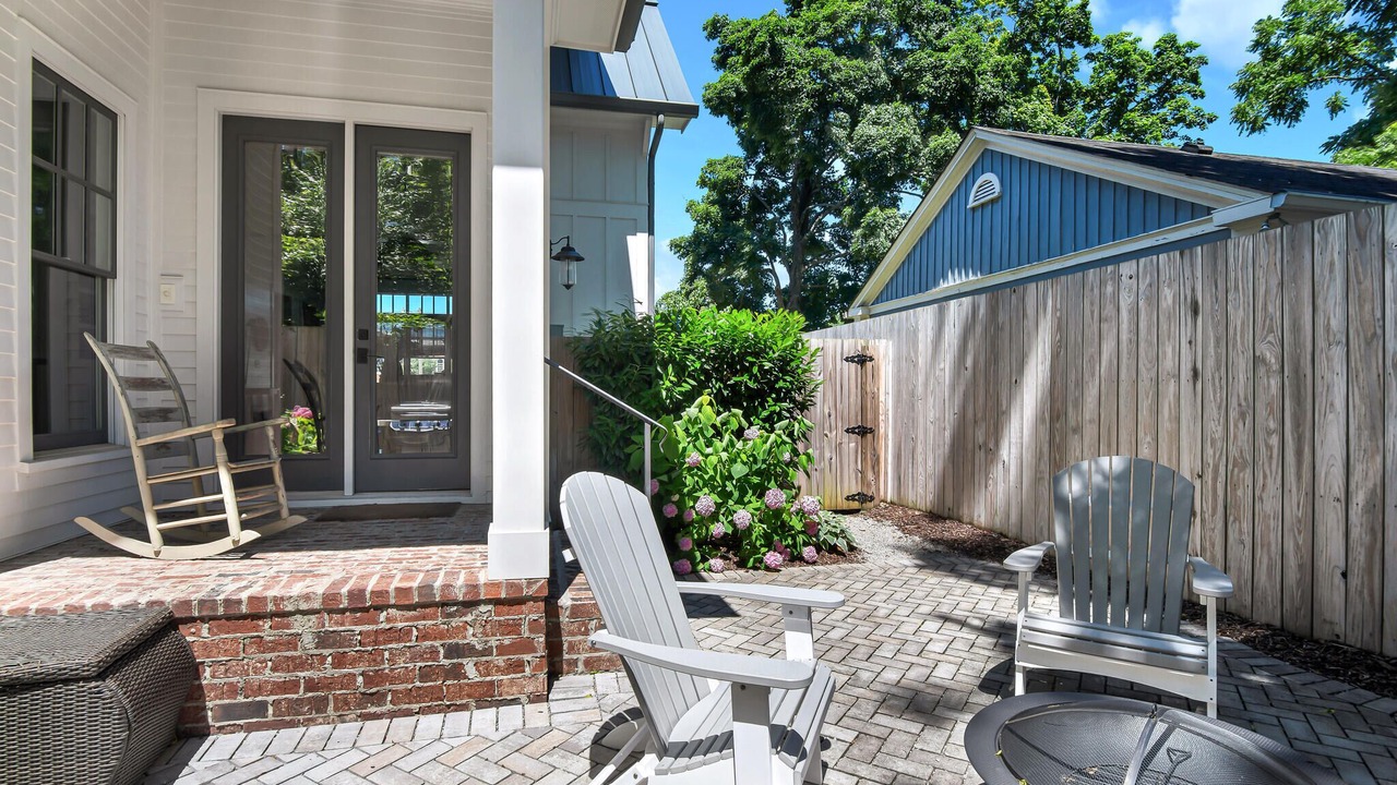 Photo of Patio Balcony in Historic Downtown Franklin