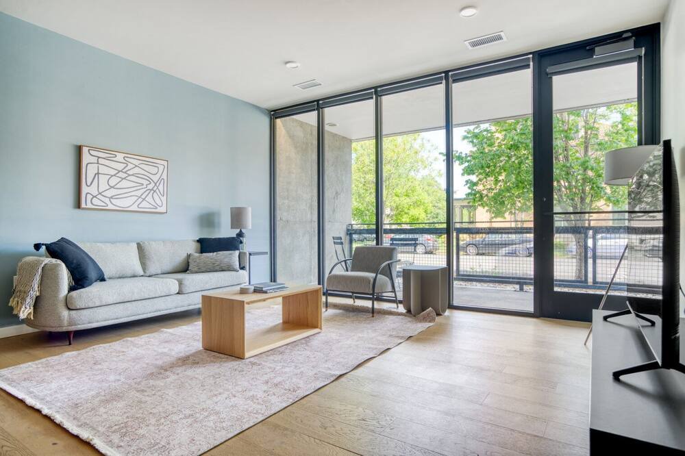 Photo of Livingroom in City Park West