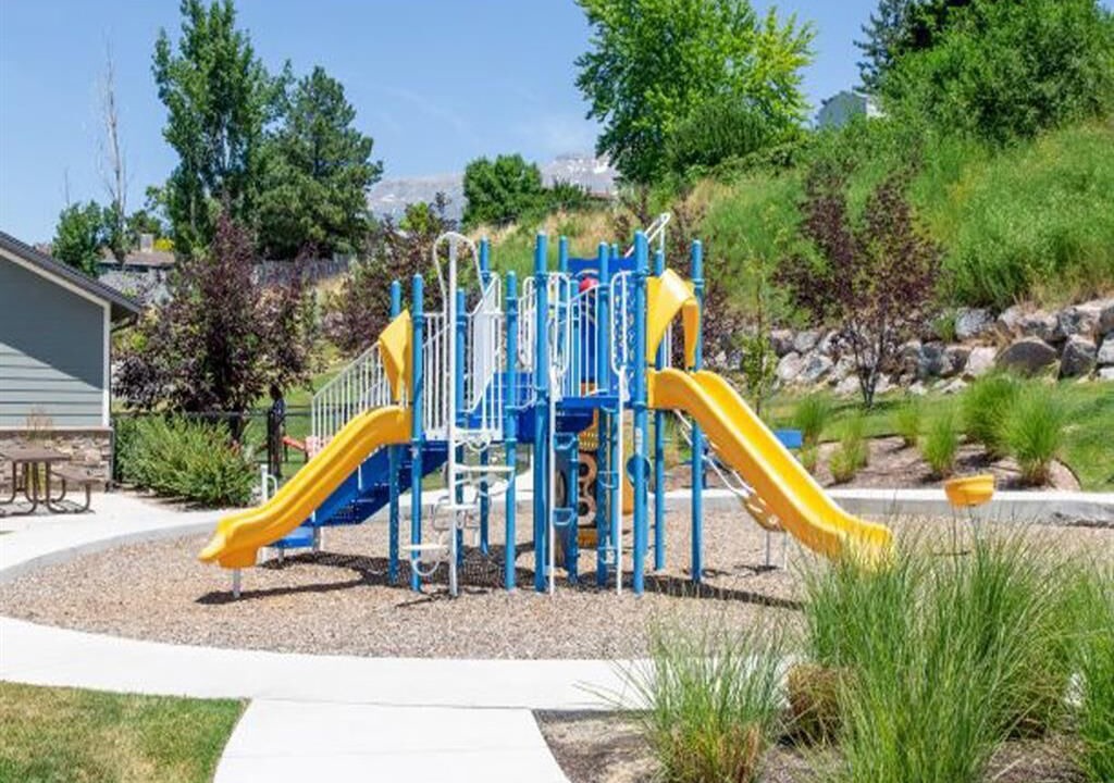 Photo of Others in Suncrest