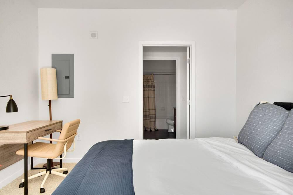 Photo of Bedroom in Uptown