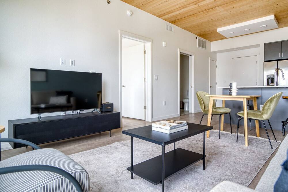 Photo of Livingroom in West Colfax