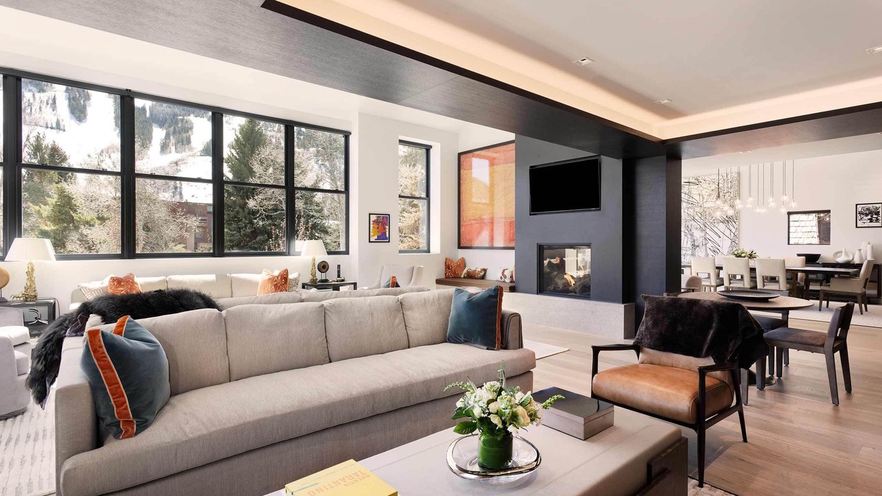 Photo of Livingroom in Downtown