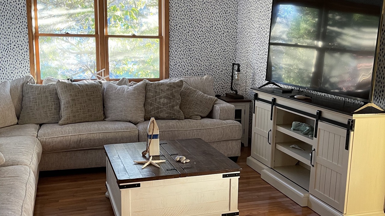 Photo of Livingroom in Treasure Lake