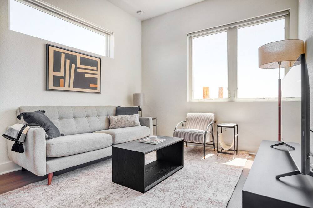 Photo of Livingroom in West Colfax