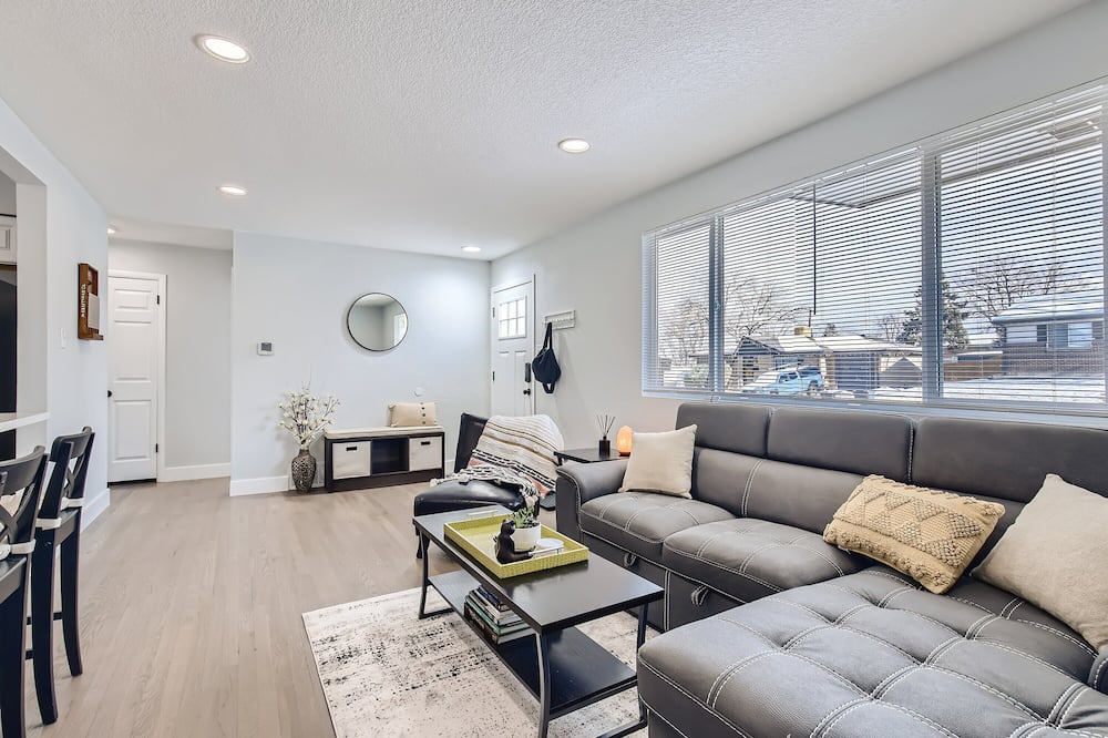 Photo of Livingroom in Lamar Heights Area