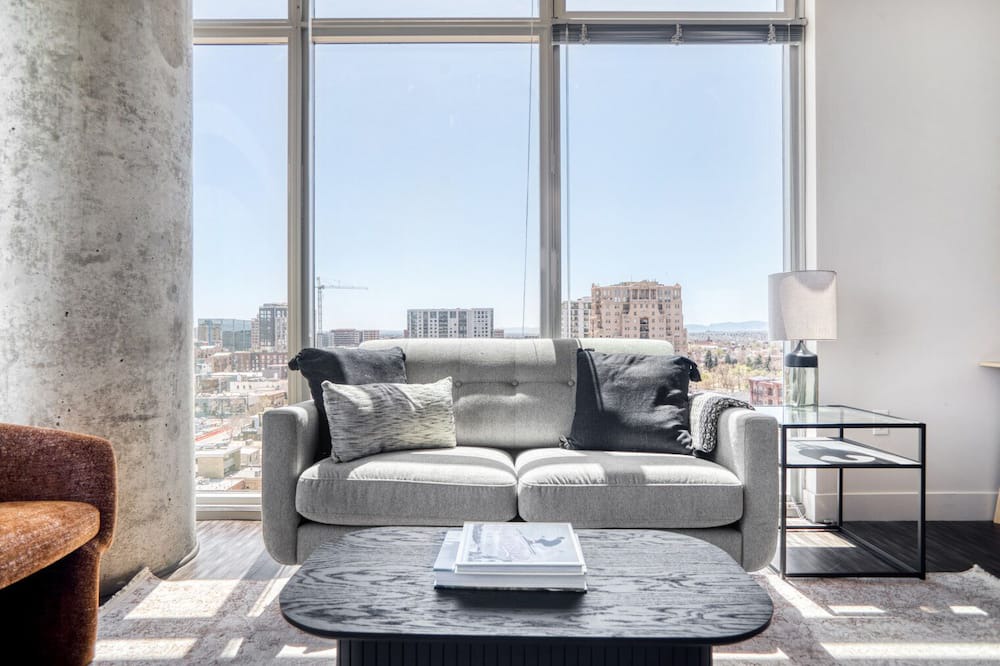 Photo of Livingroom in Golden Triangle