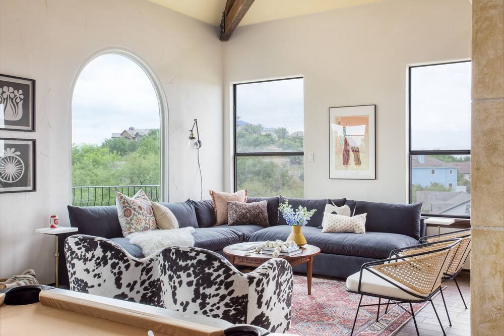 Photo of Livingroom in Travis Landing