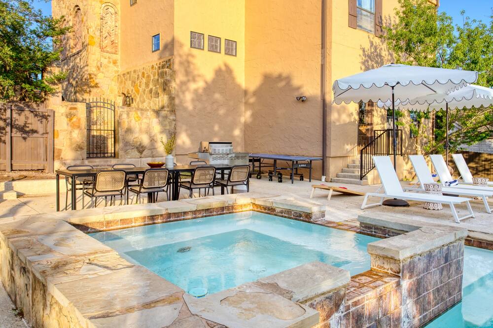 Photo of Outdoor in Travis Landing
