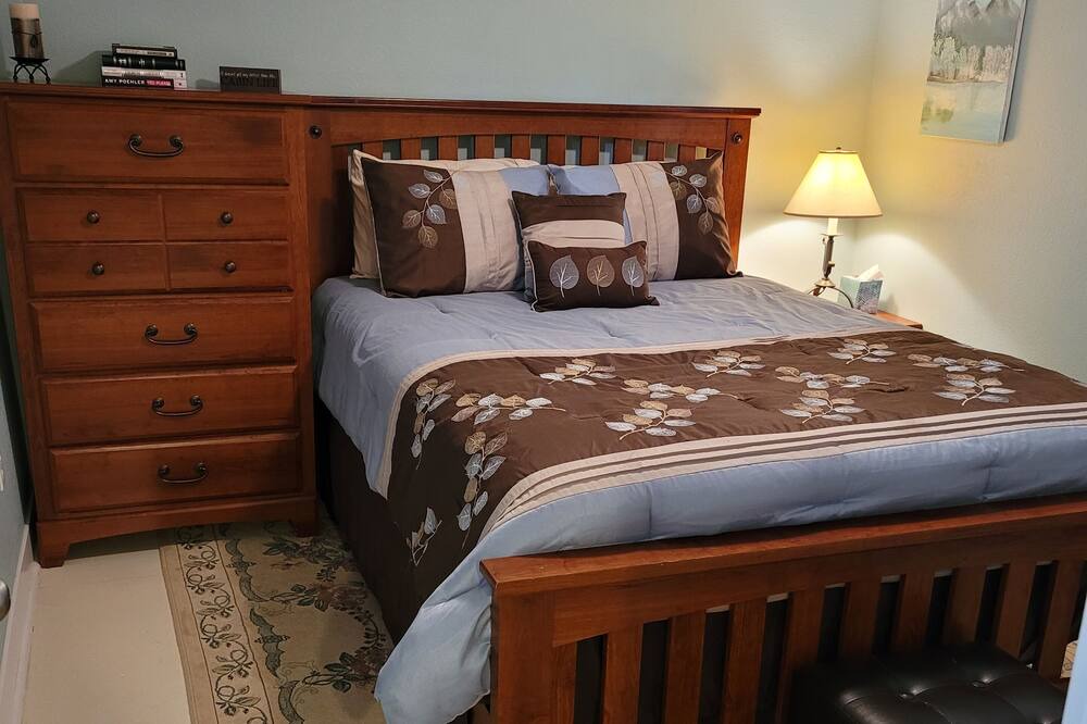 Photo of Bedroom in Coal Creek