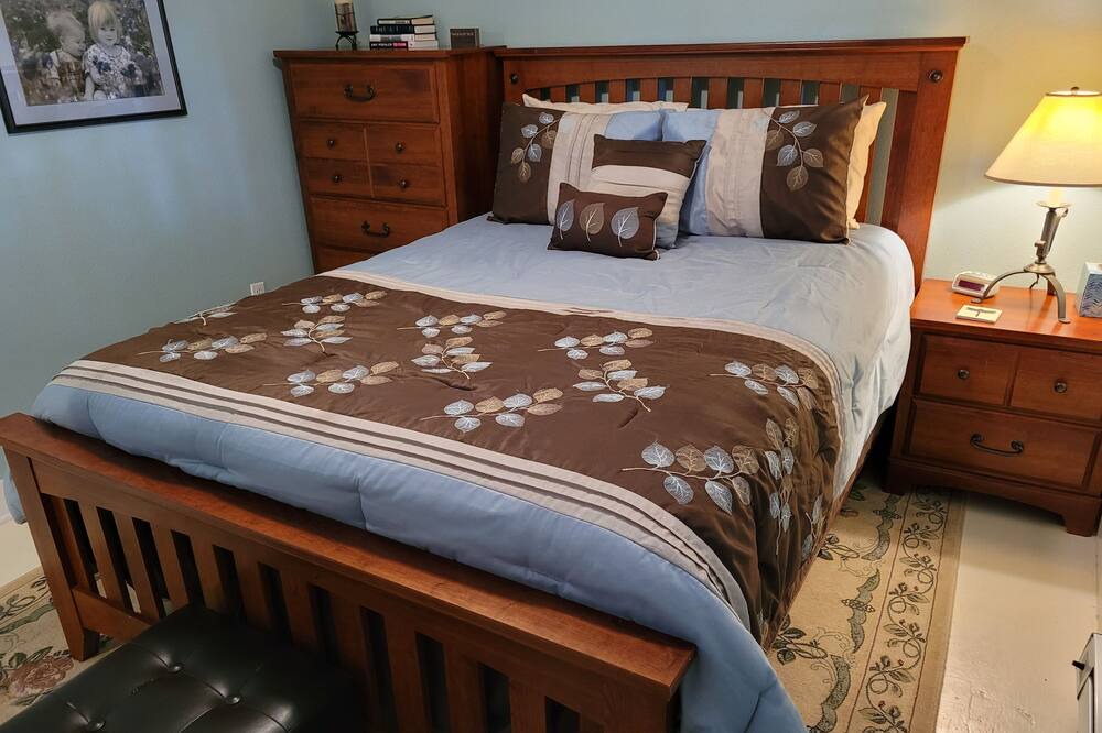 Photo of Bedroom in Coal Creek