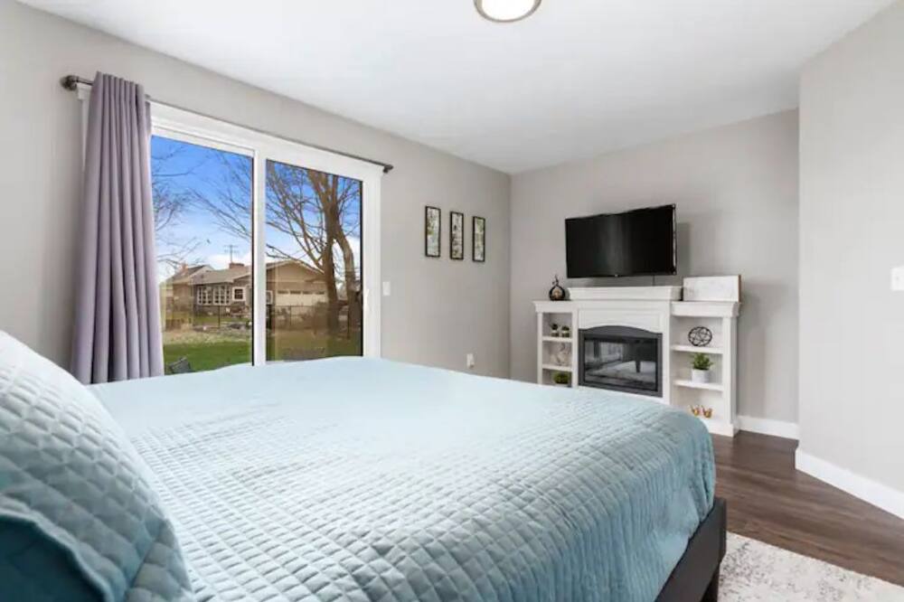 Photo of Bedroom in Byron Center