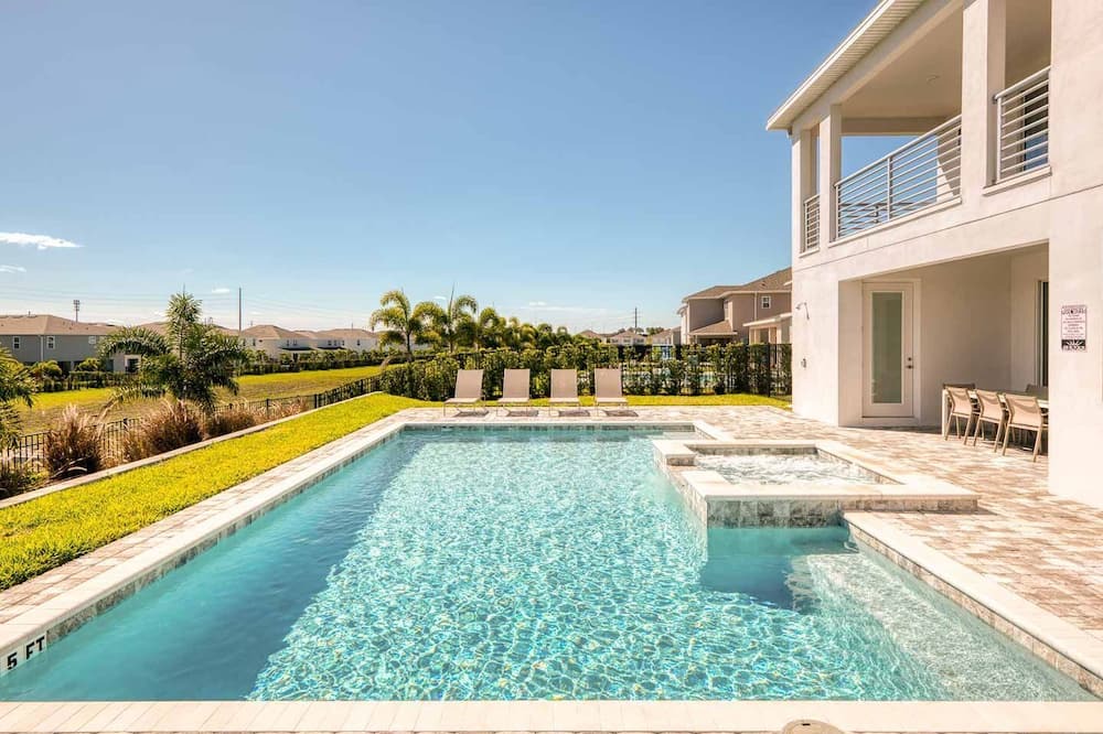 Photo of Outdoor in Bay Lake