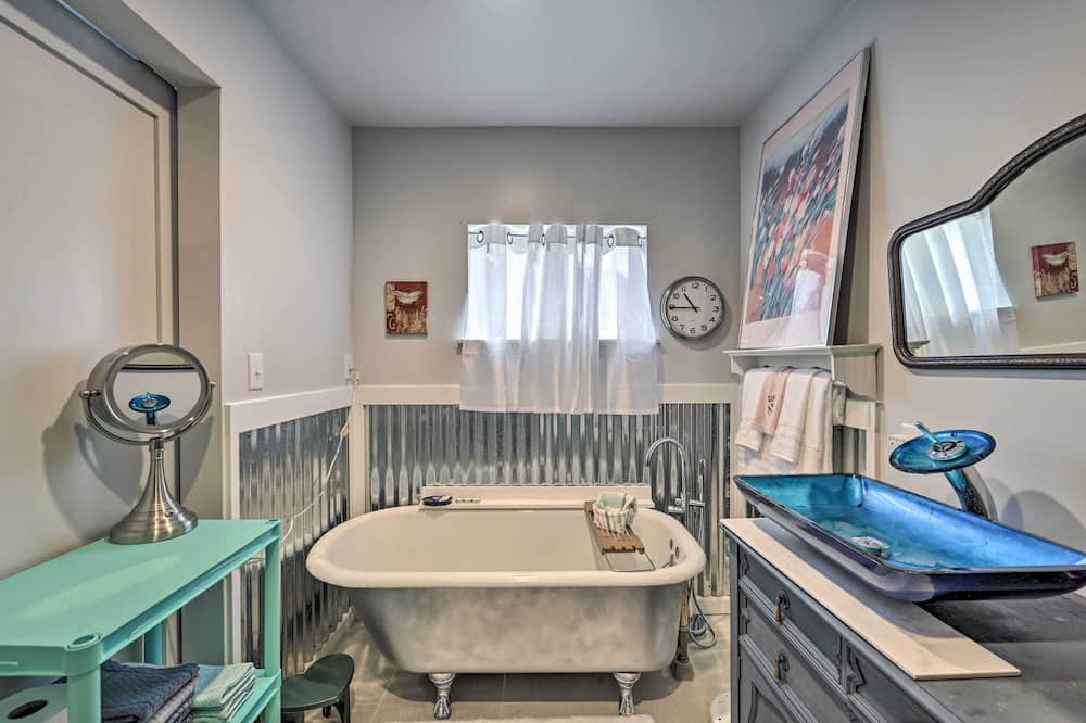 Photo of Bathroom in Index